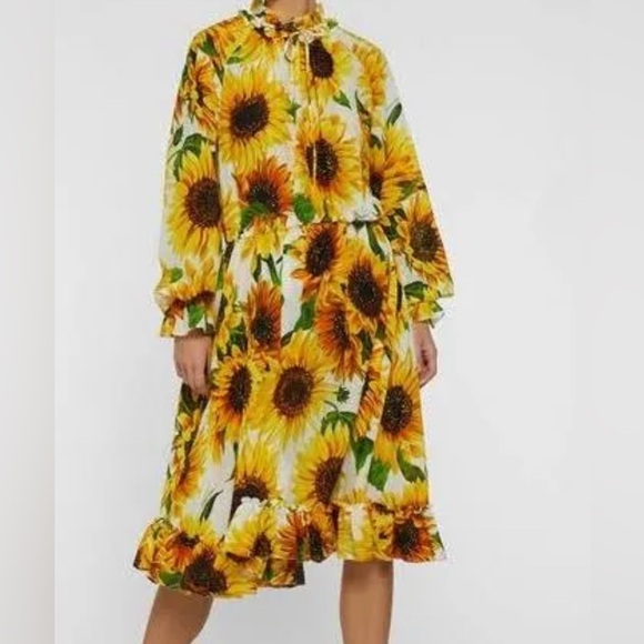 Dolce & Gabbana Dresses & Skirts - Dolce Gabbana dress Size 42